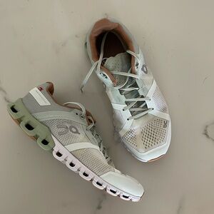 On running Women’s shoes